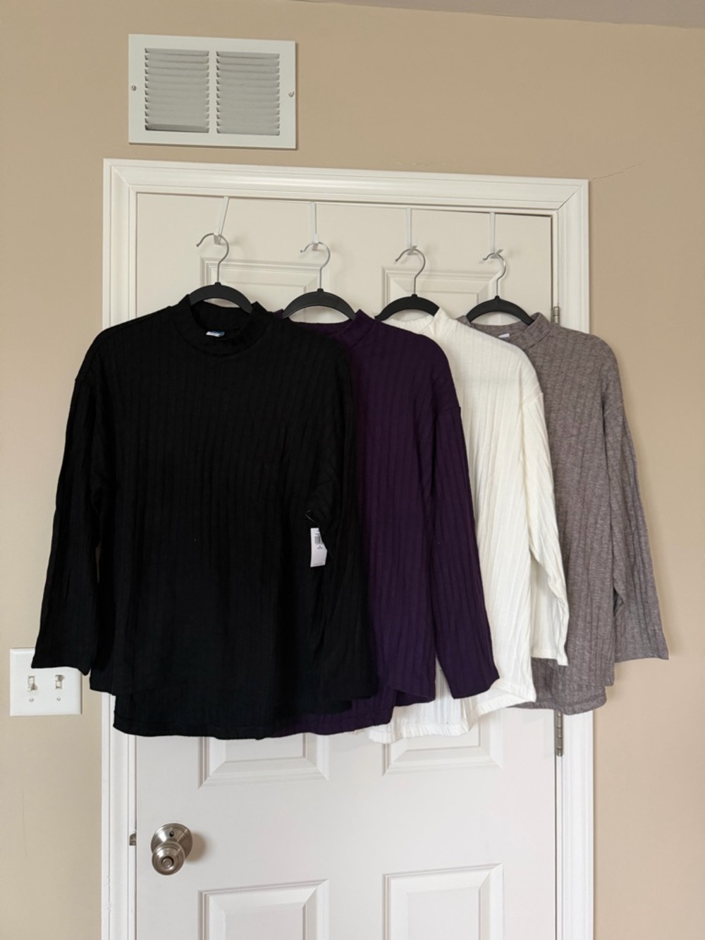 Shirts - Picture 2 of 11
